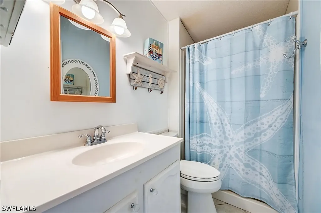 148 Seven Seas Way Naples FL 34104