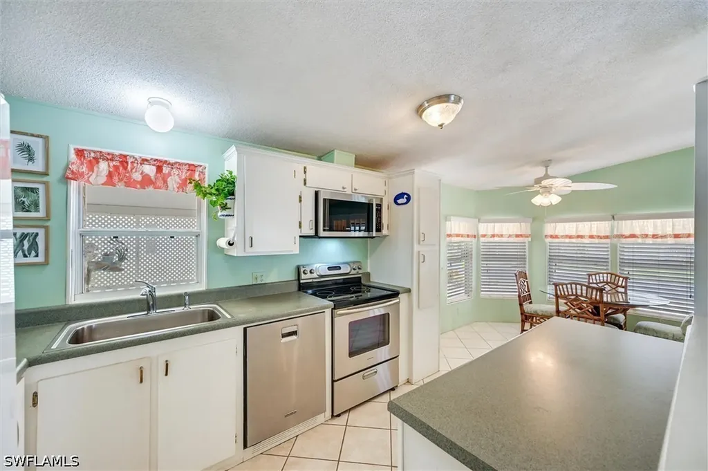 148 Seven Seas Way Naples FL 34104