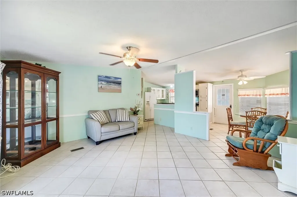 148 Seven Seas Way Naples FL 34104