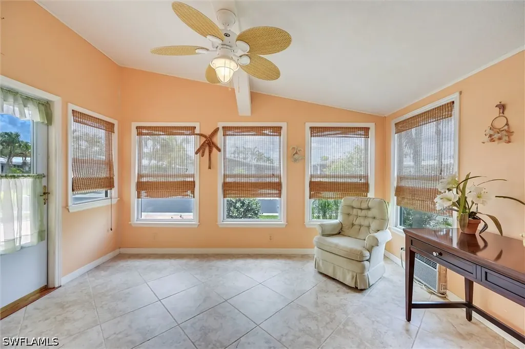 148 Seven Seas Way Naples FL 34104