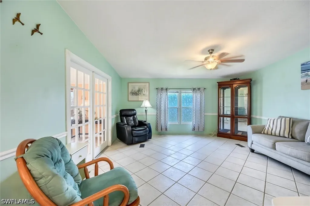 148 Seven Seas Way Naples FL 34104