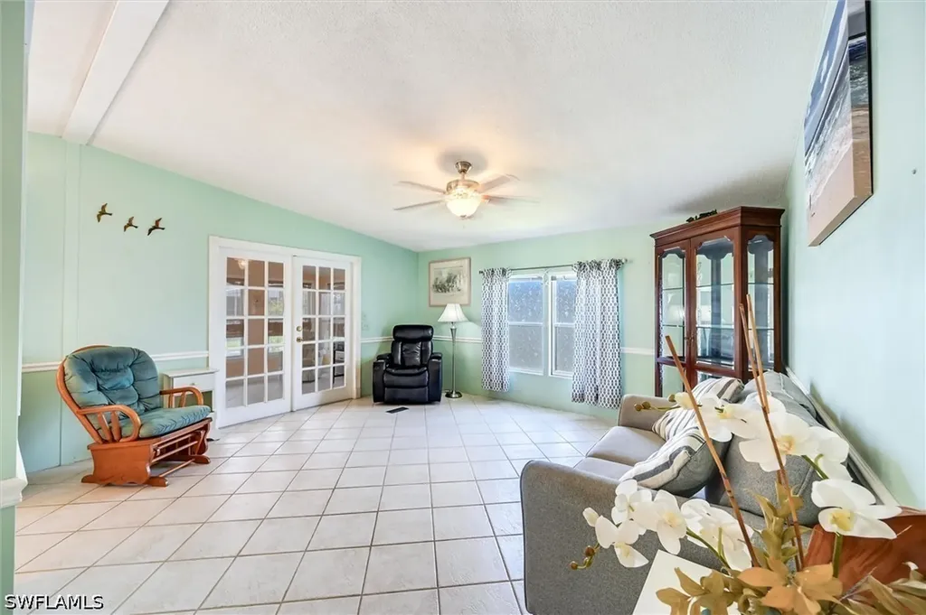 148 Seven Seas Way Naples FL 34104