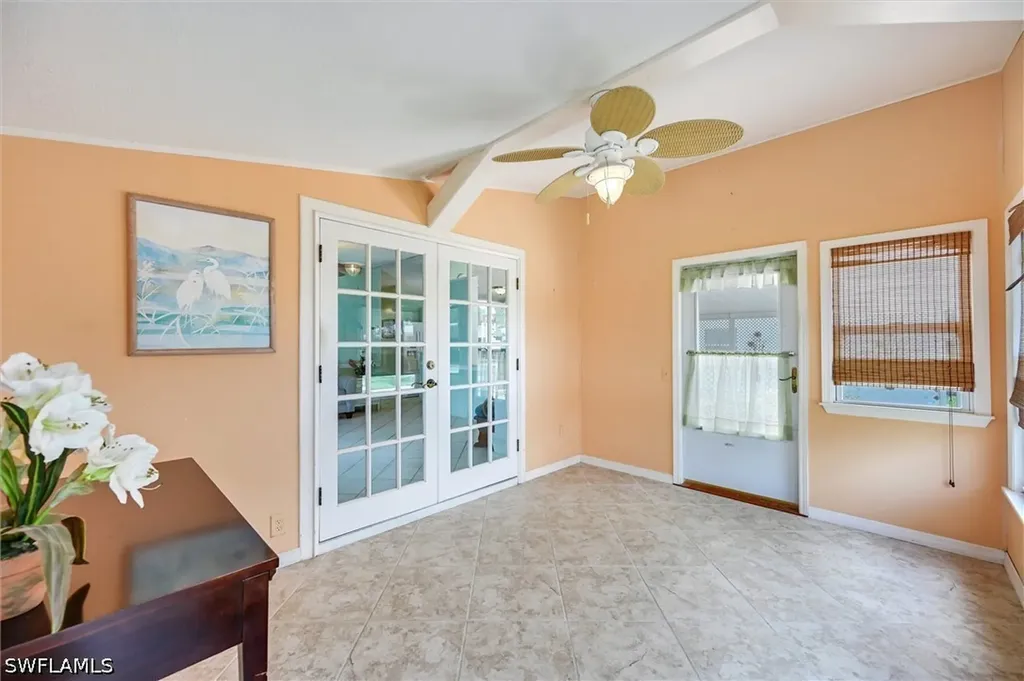 148 Seven Seas Way Naples FL 34104