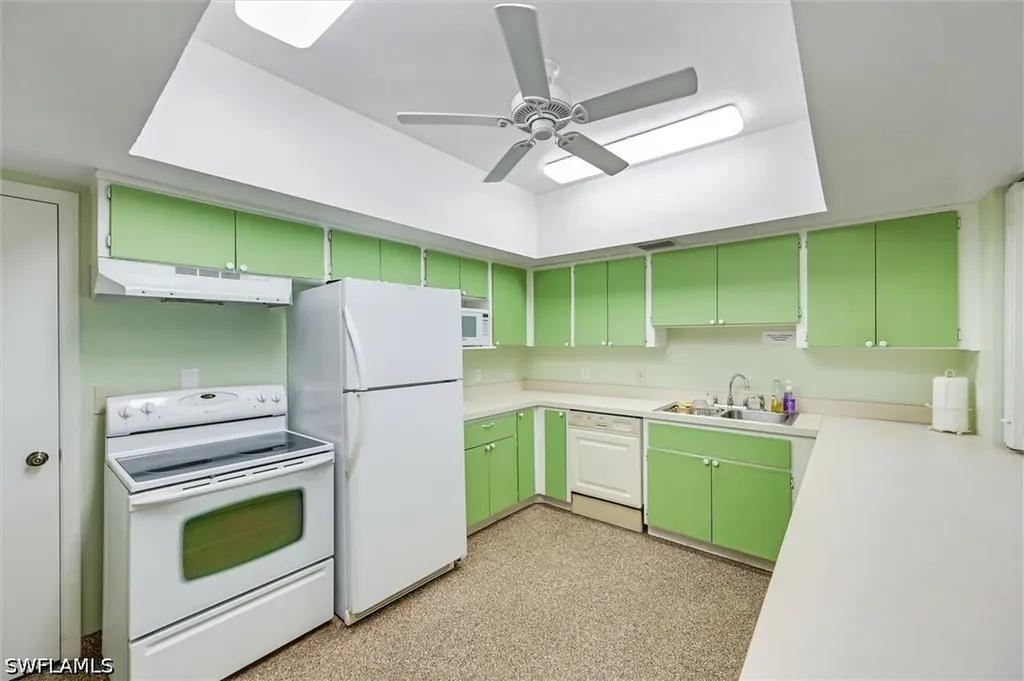 148 Seven Seas Way Naples FL 34104