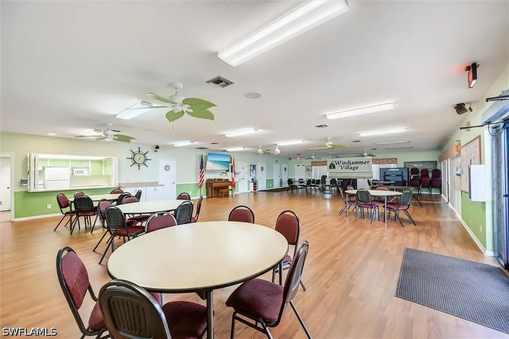 148 Seven Seas Way Naples FL 34104