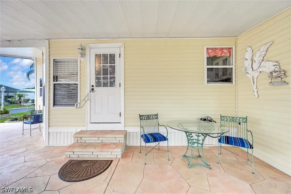 148 Seven Seas Way Naples FL 34104