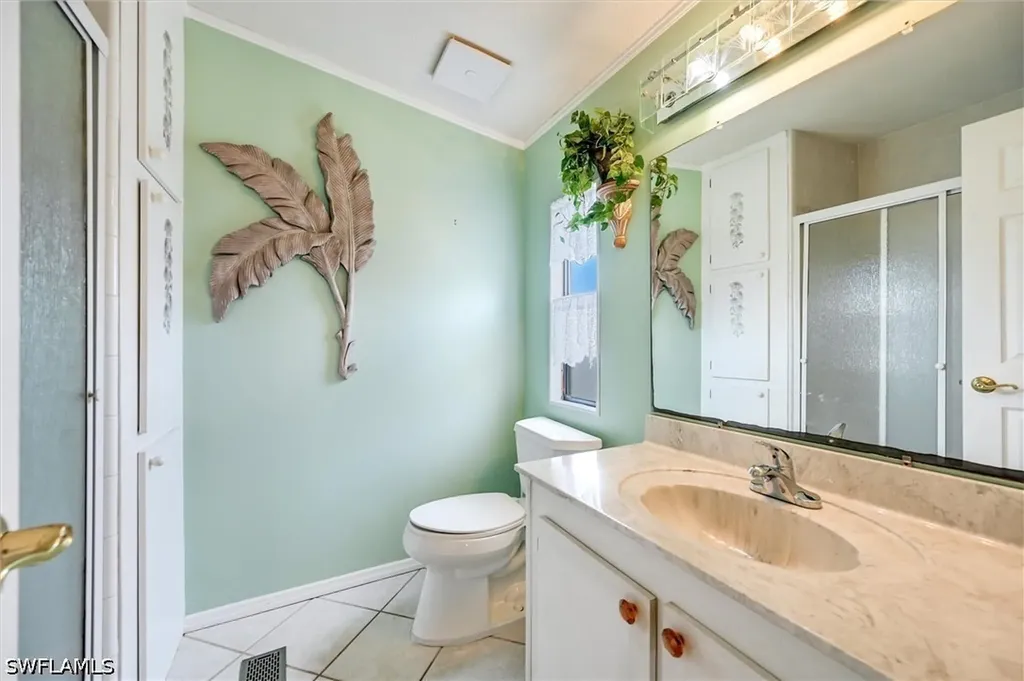 148 Seven Seas Way Naples FL 34104
