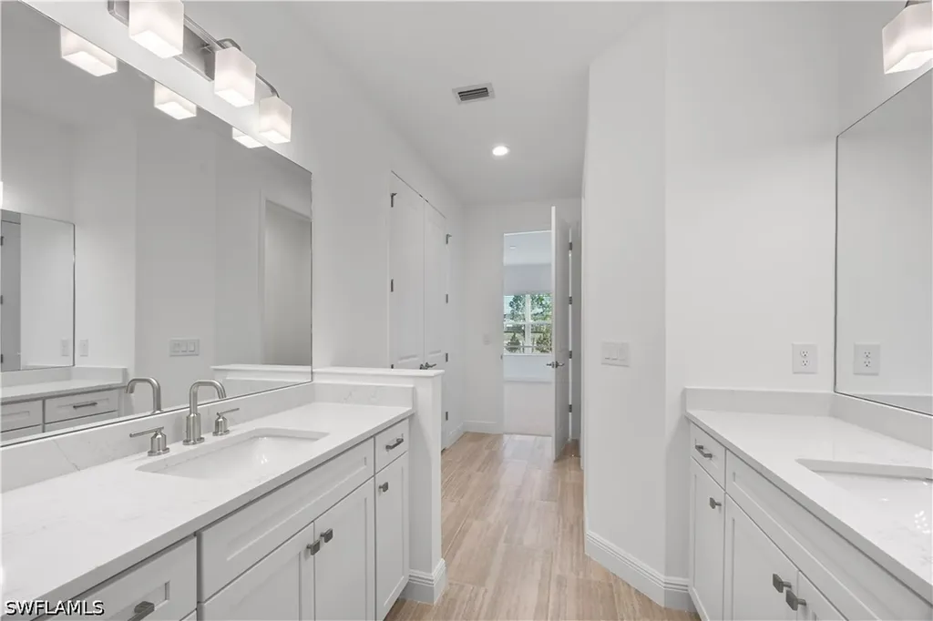 4580 Skysail Drive Naples FL 34120