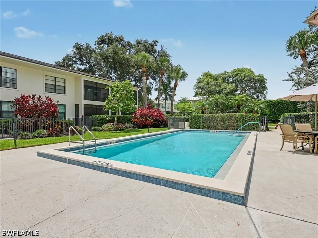 722 10th Avenue S Naples FL 34102