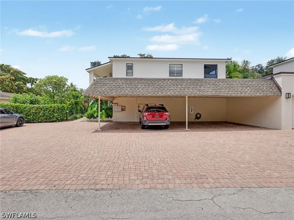 722 10th Avenue S Naples FL 34102