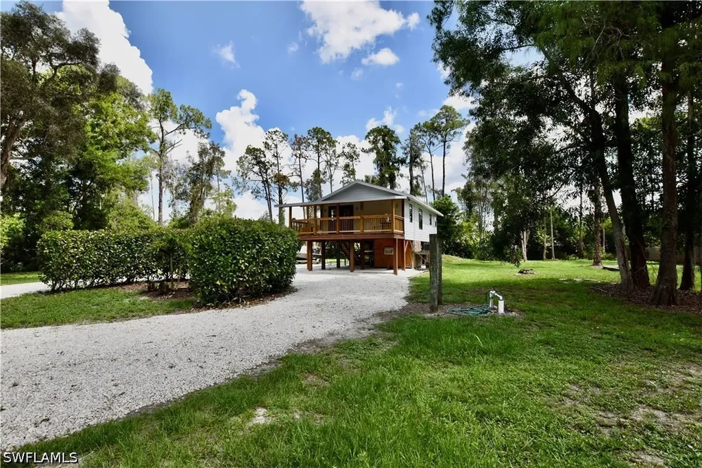 1725 Acremaker Road Naples FL 34120
