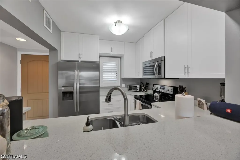 803 River Point Drive Naples FL 34102