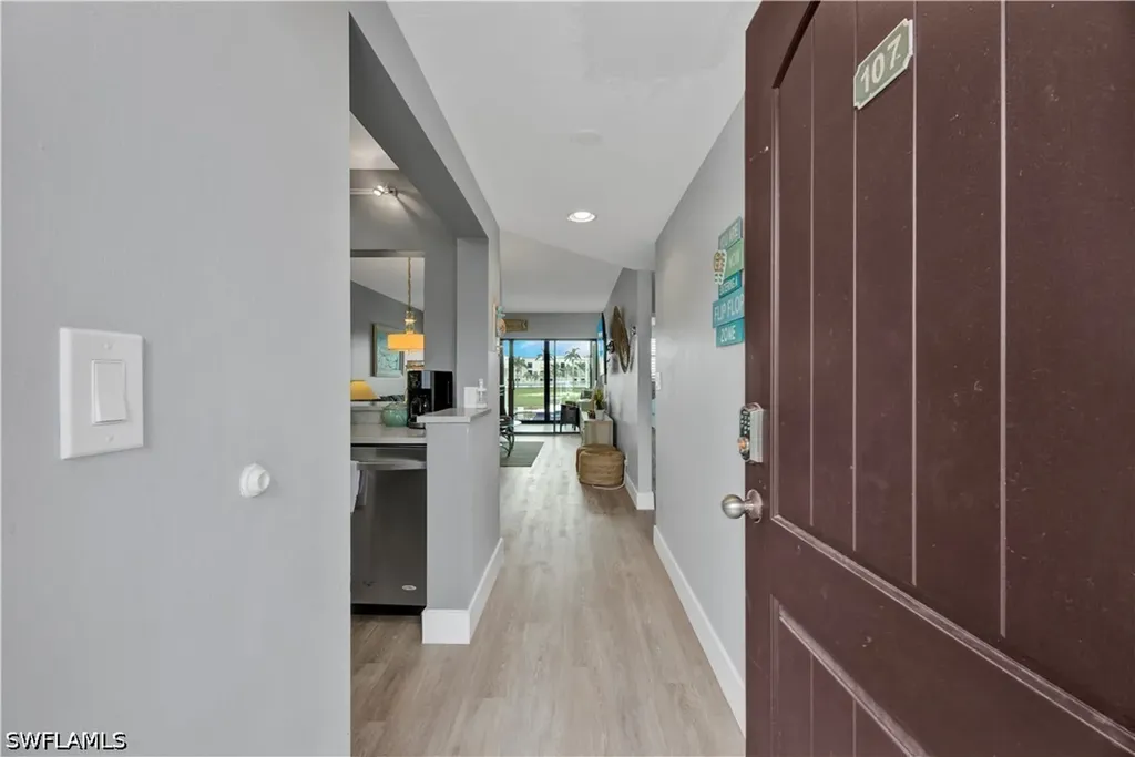 803 River Point Drive Naples FL 34102