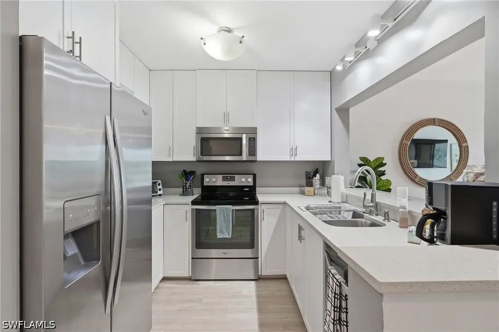 803 River Point Drive Naples FL 34102