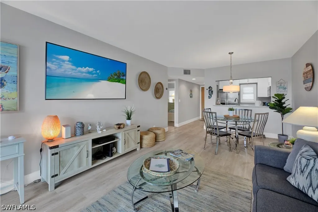 803 River Point Drive Naples FL 34102