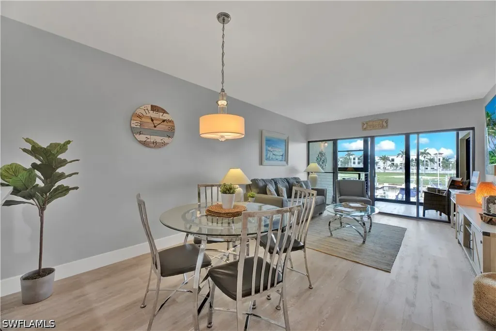 803 River Point Drive Naples FL 34102