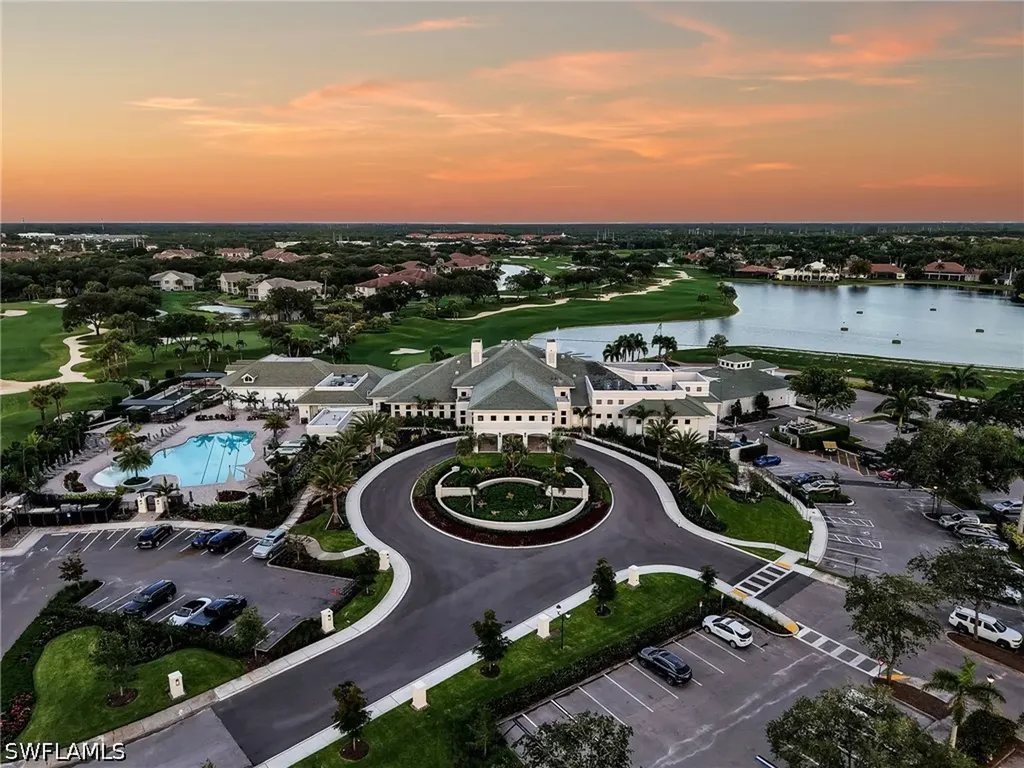 2944 Gardens Boulevard Naples FL 34105