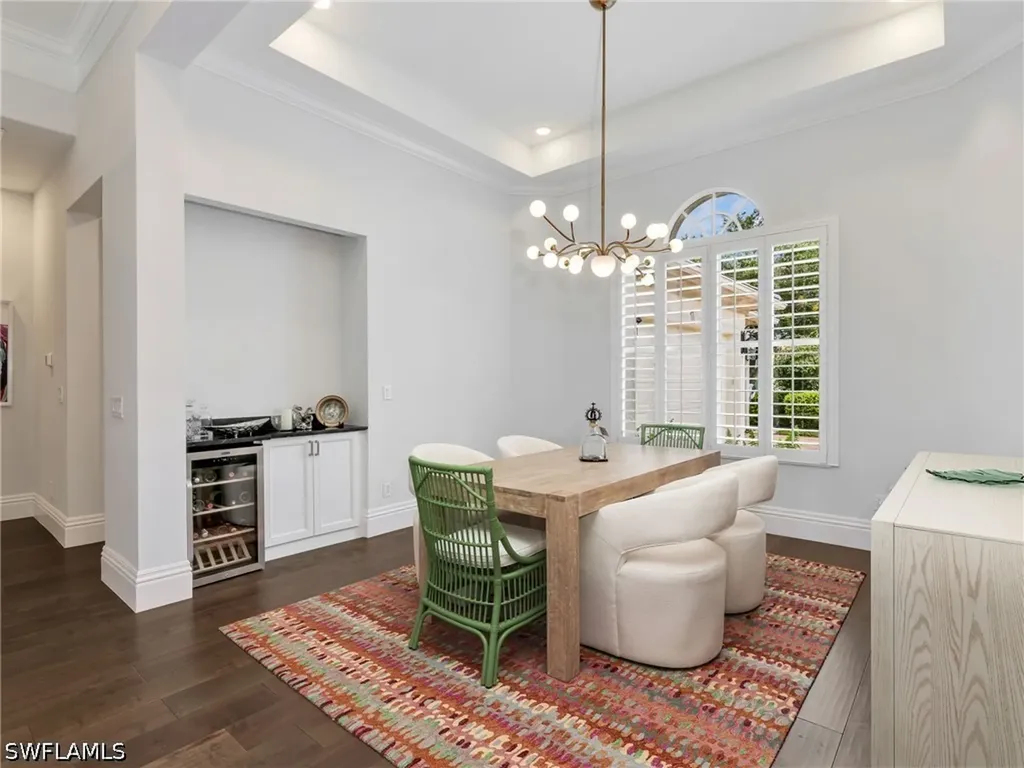 2944 Gardens Boulevard Naples FL 34105