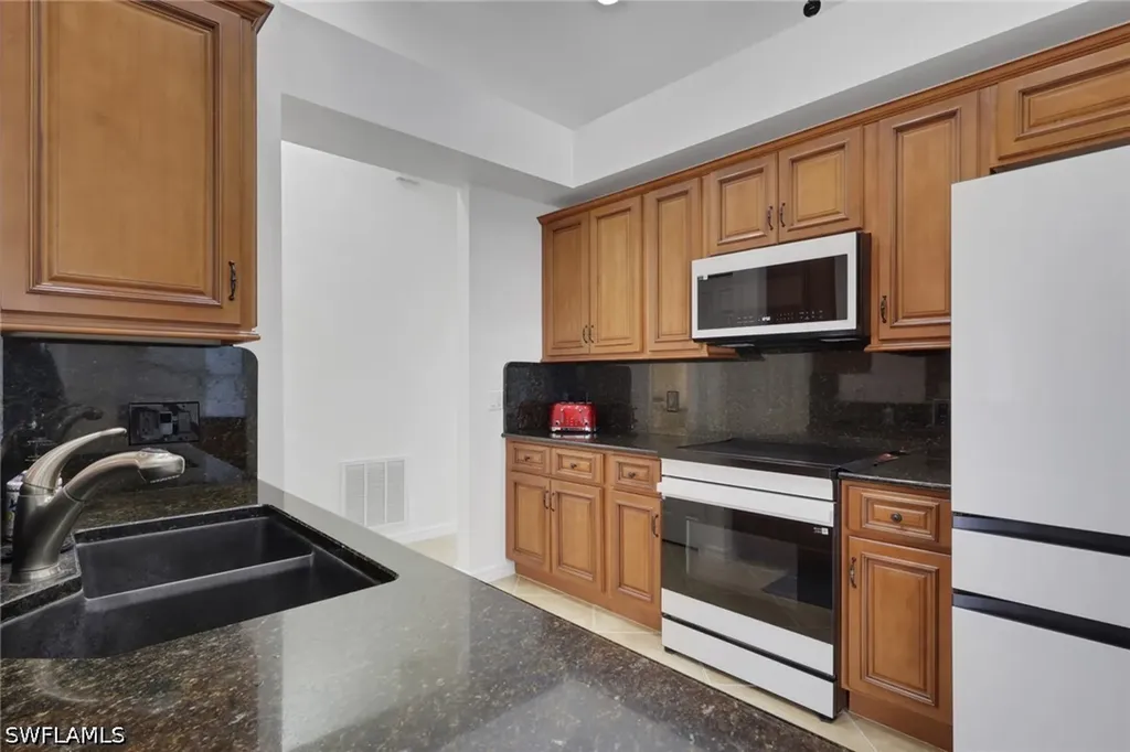 1330 11th Street SW Naples FL 34117
