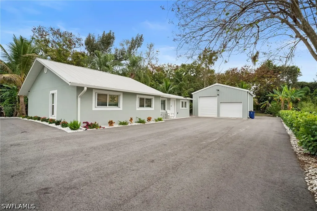 191 Abbey Lane North Fort Myers FL 33917