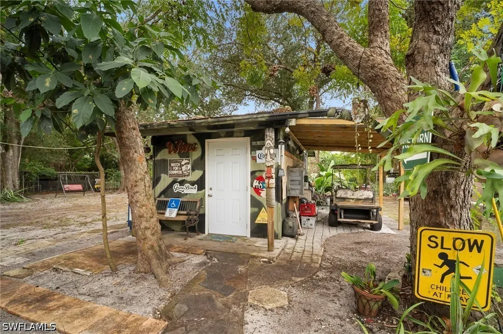 191 Abbey Lane North Fort Myers FL 33917