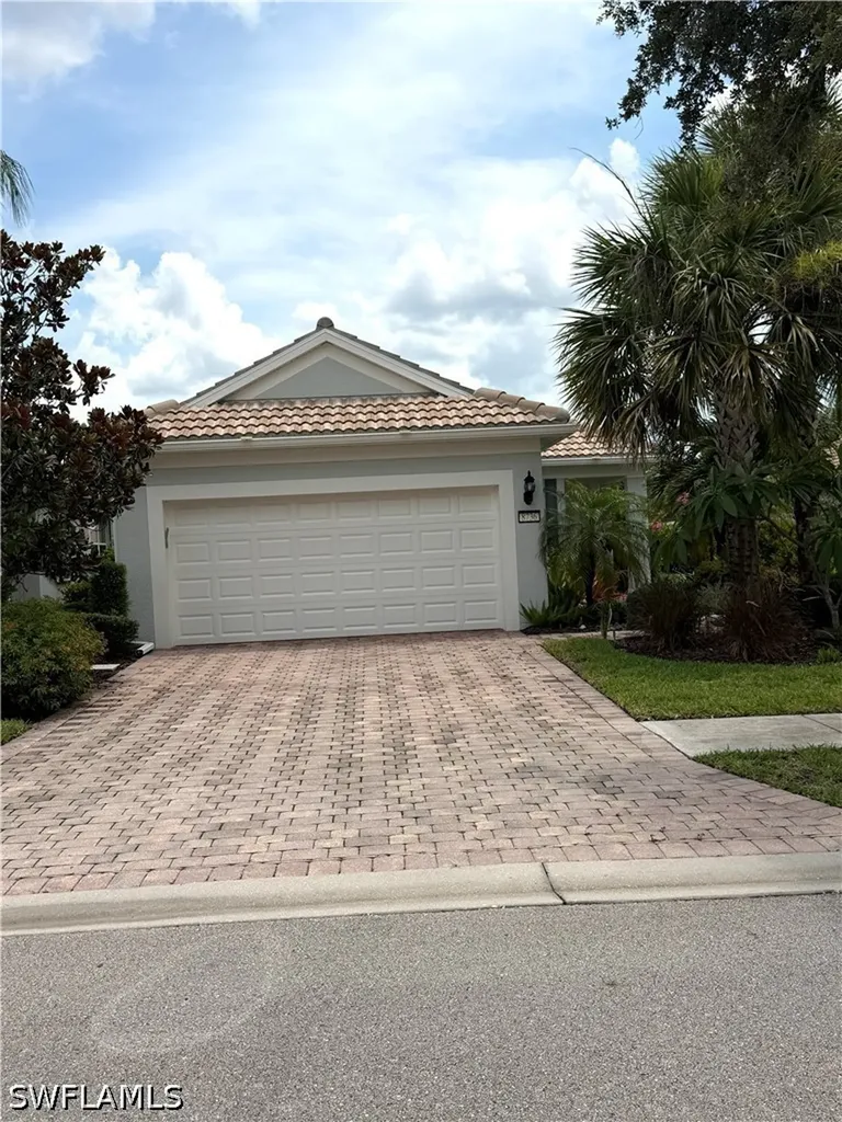 8736 Querce Court Naples FL 34114