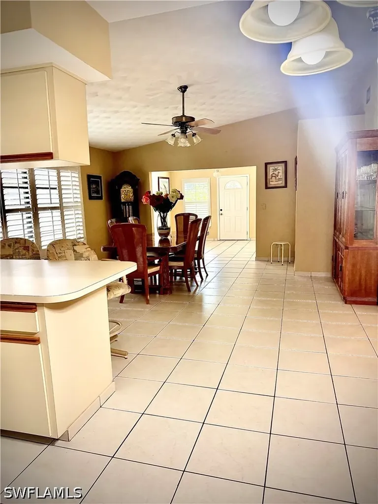 704 106th Avenue N Naples FL 34108