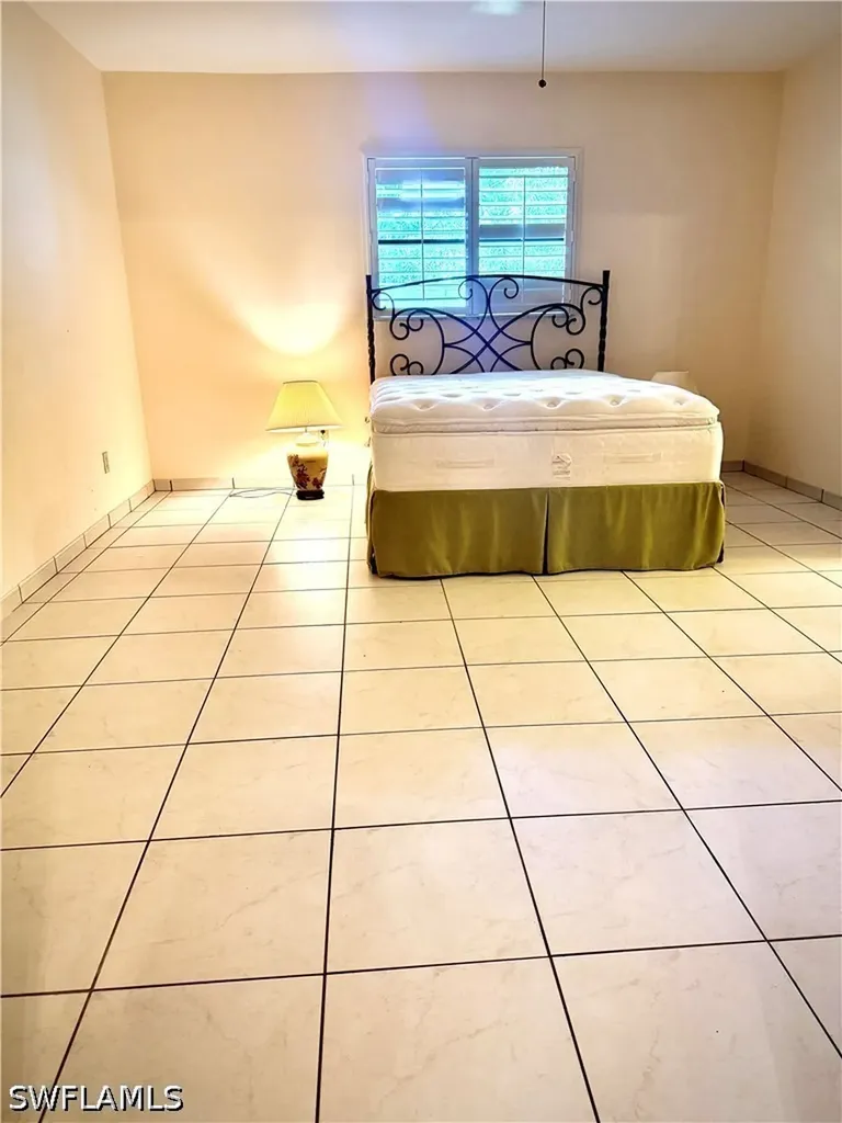 704 106th Avenue N Naples FL 34108