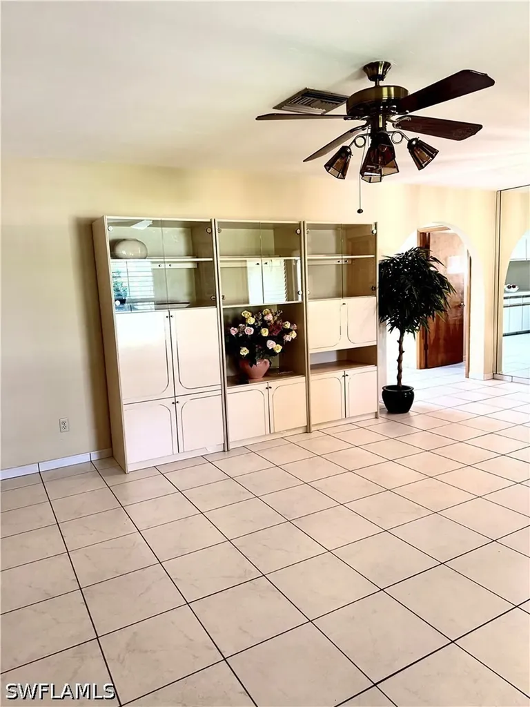 704 106th Avenue N Naples FL 34108