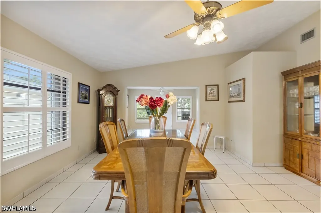 704 106th Avenue N Naples FL 34108