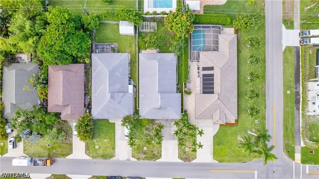 704 106th Avenue N Naples FL 34108