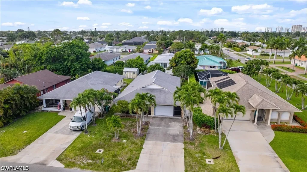 704 106th Avenue N Naples FL 34108