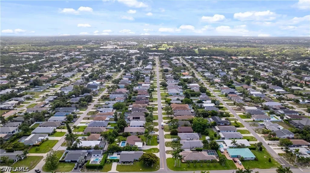 704 106th Avenue N Naples FL 34108