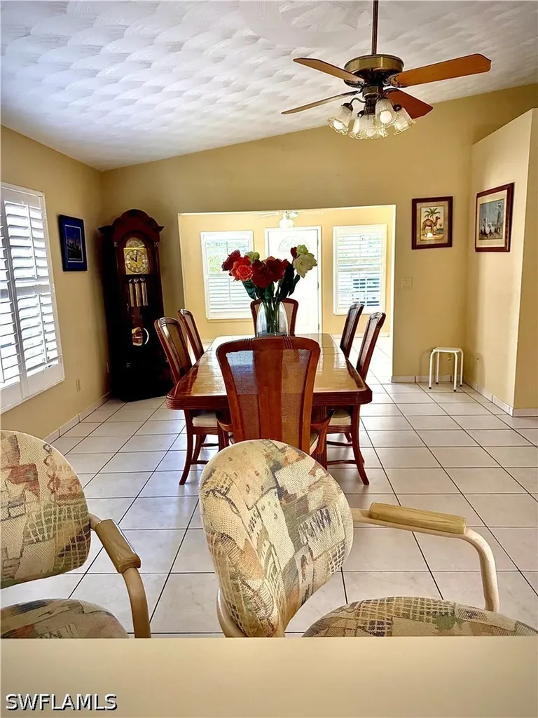 704 106th Avenue N Naples FL 34108