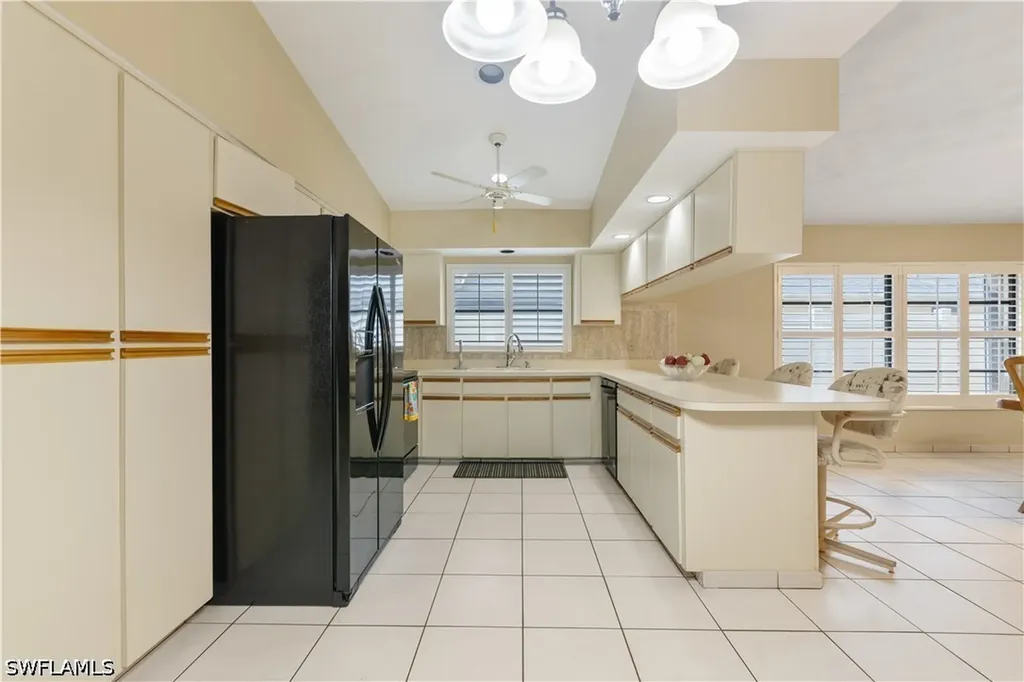 704 106th Avenue N Naples FL 34108