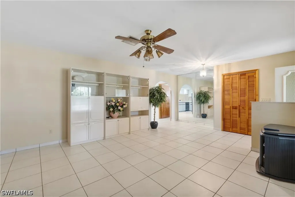 704 106th Avenue N Naples FL 34108