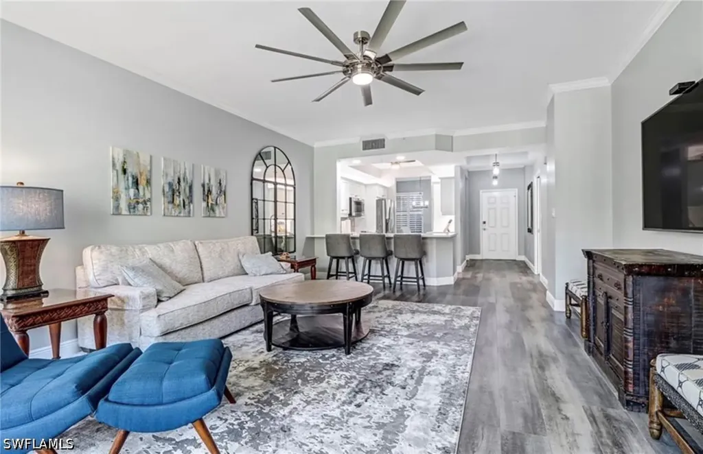 410 Bayfront Place Naples FL 34102