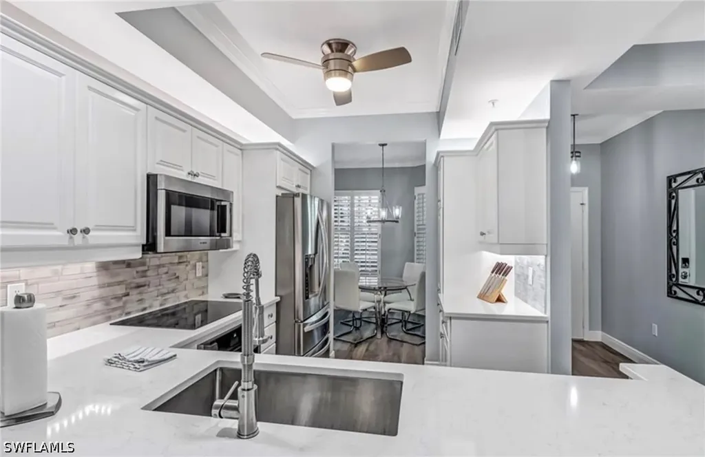 410 Bayfront Place Naples FL 34102