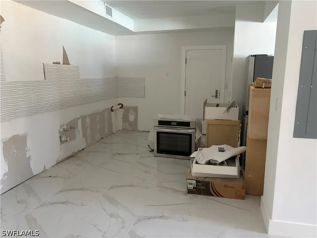 3399 Gulf Shore Boulevard N Naples FL 34103