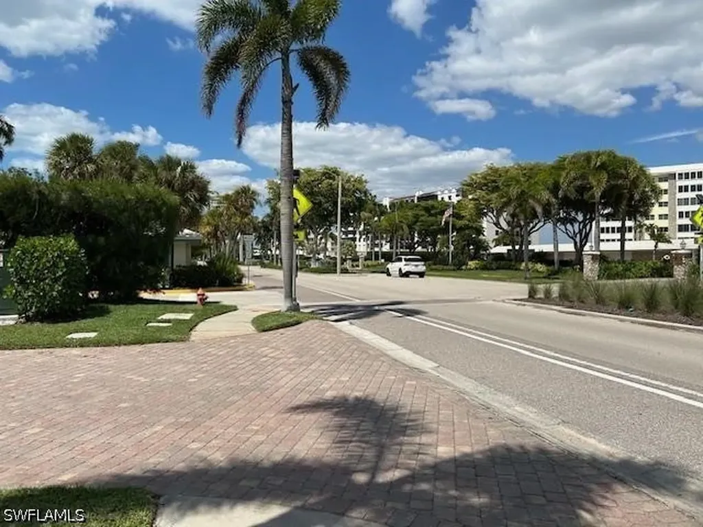 3399 Gulf Shore Boulevard N Naples FL 34103