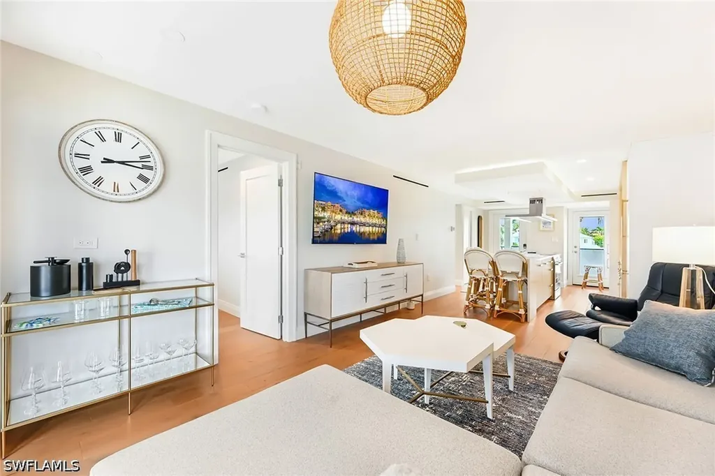 250 7th Avenue S Naples FL 34102