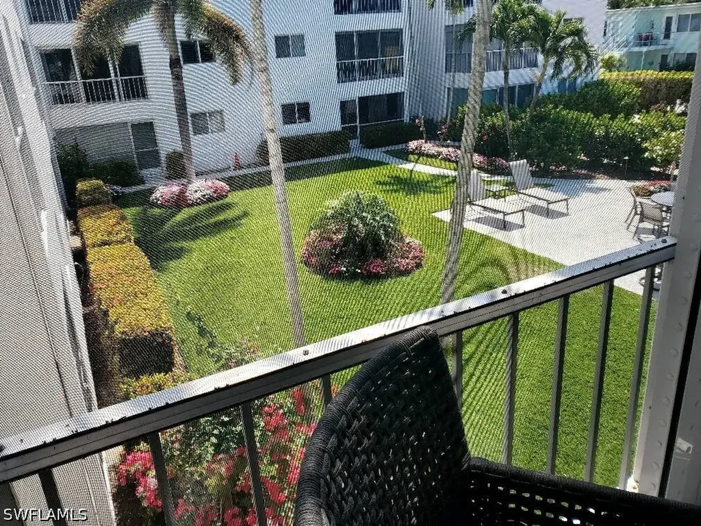 250 7th Avenue S Naples FL 34102