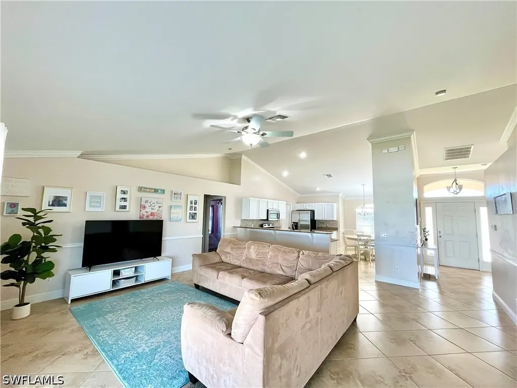 2720 NE 1st Place Cape Coral FL 33909