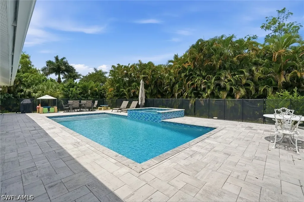 721 Logan Boulevard S Naples FL 34119
