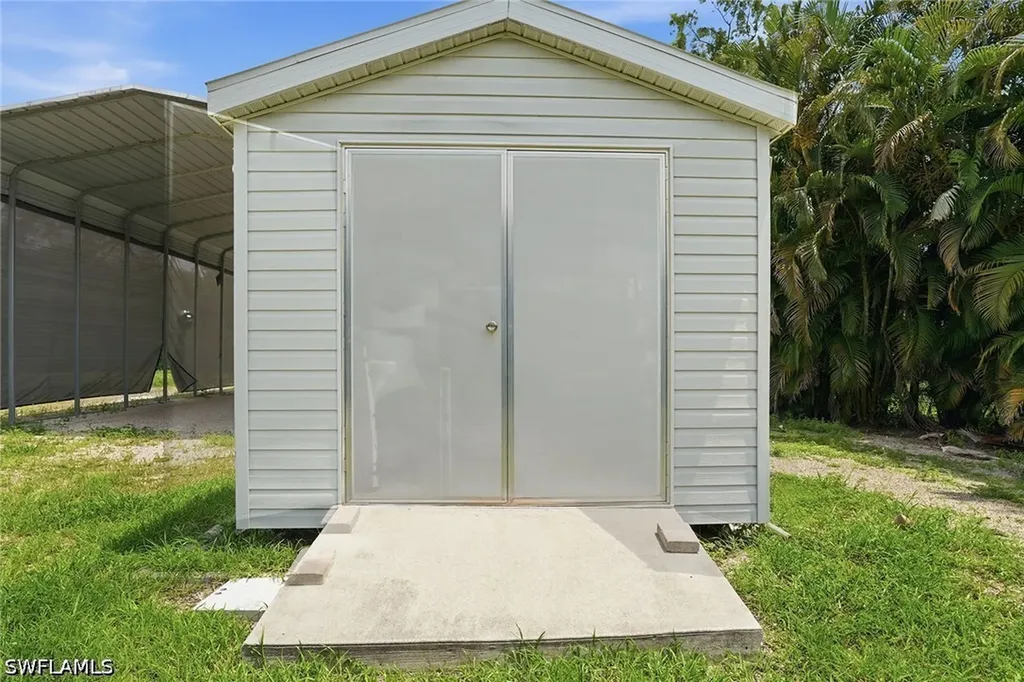 721 Logan Boulevard S Naples FL 34119