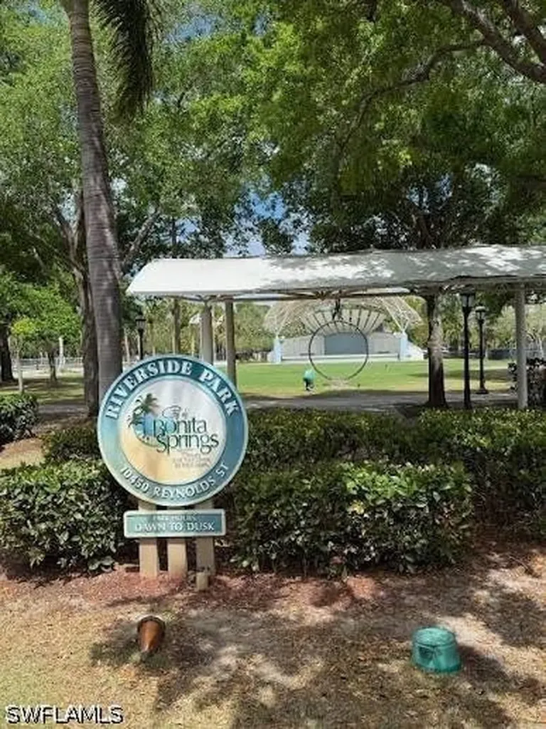 10651 Hampton Street Bonita Springs FL 34135