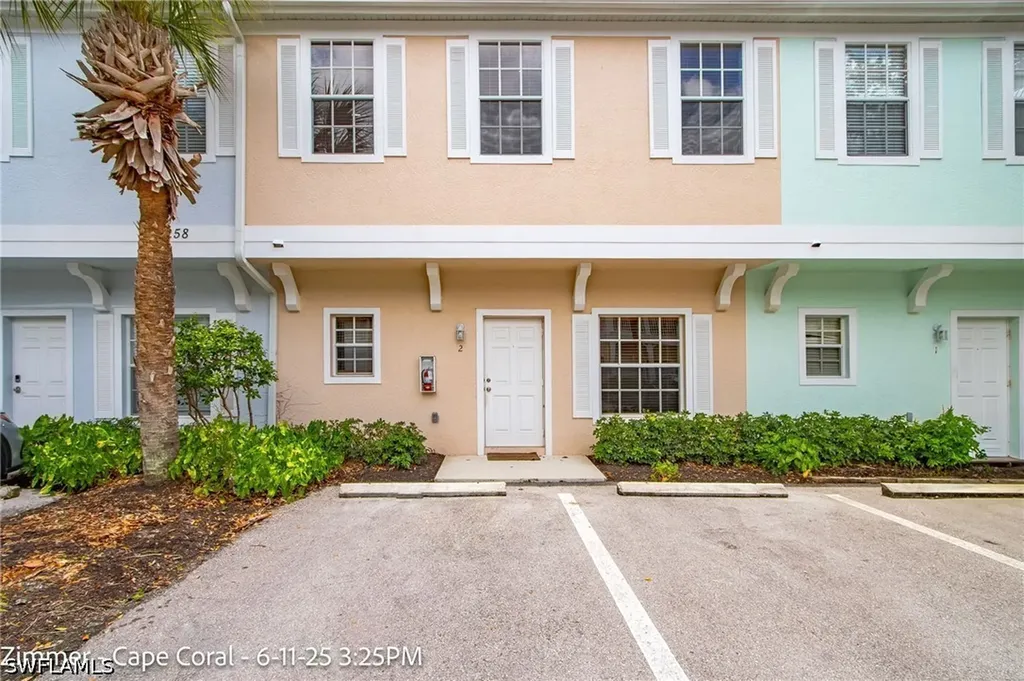 3258 Tamara Drive Naples FL 34109