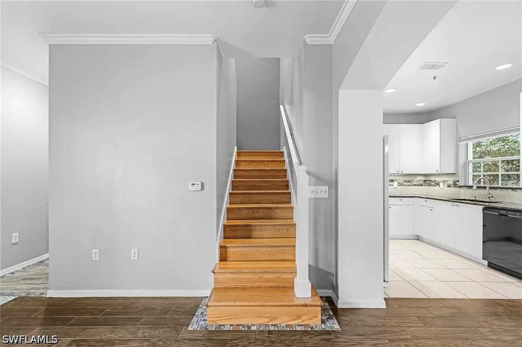 3258 Tamara Drive Naples FL 34109