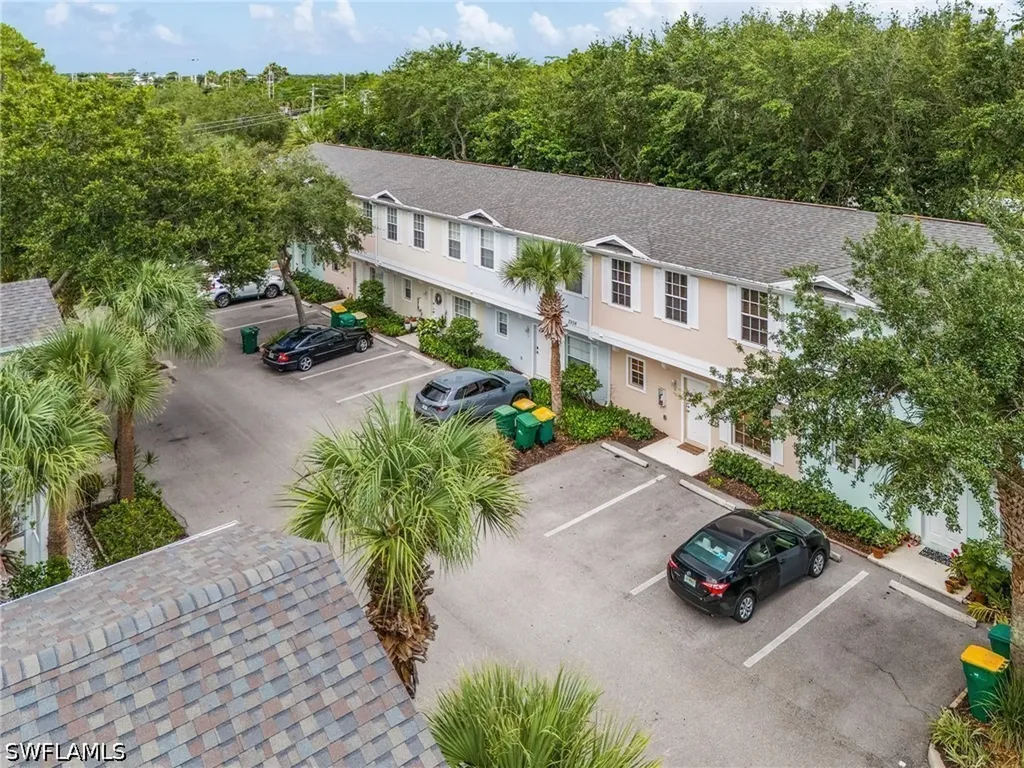 3258 Tamara Drive Naples FL 34109