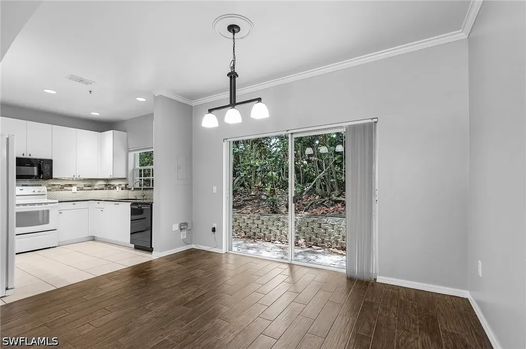 3258 Tamara Drive Naples FL 34109